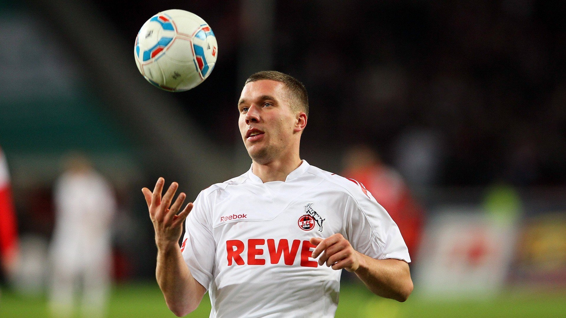 爱游戏电竞官网-苏炳添参与科技团队共同研发训练仪，苏炳添试训